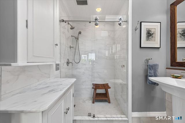 7 Middlefield Street, Groton, CT 06340