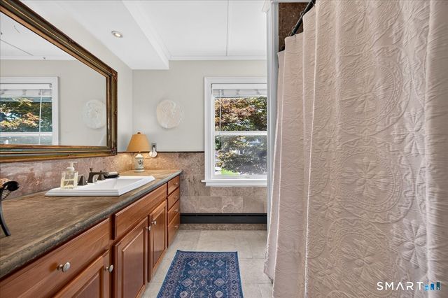 7 Middlefield Street, Groton, CT 06340