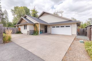 1746 SW Waterstone Drive, Grants Pass, OR 97527