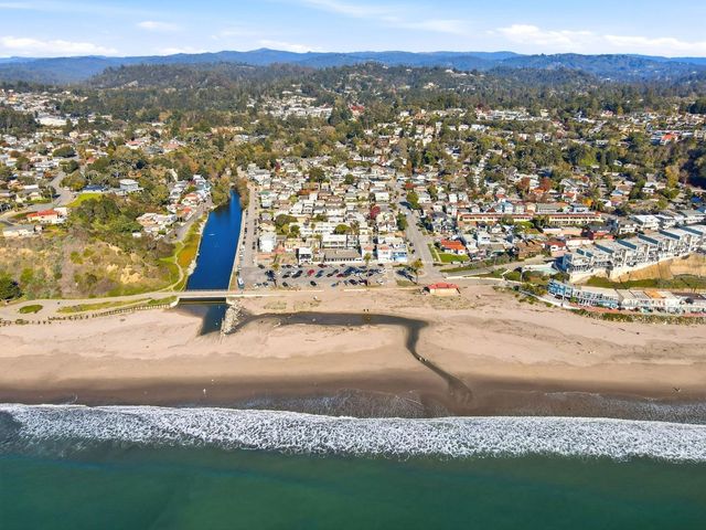 117 Marina Avenue, Aptos, CA 95003
