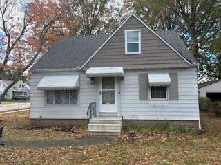 1020 Lloyd Road, Wickliffe, OH 44092