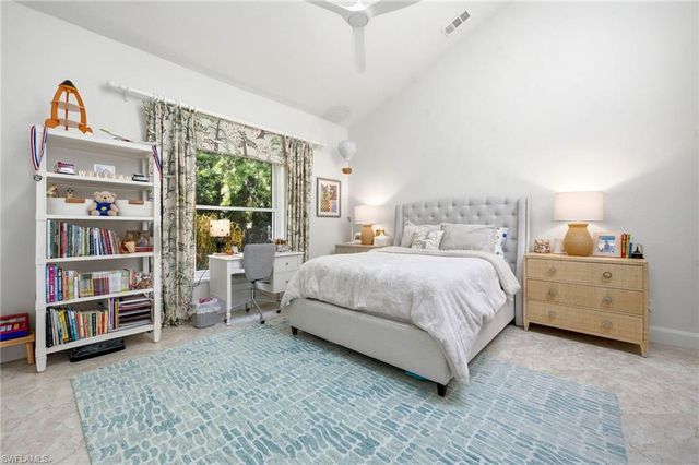 1936 Empress CT, Naples, FL 34110