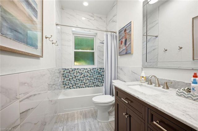 1936 Empress CT, Naples, FL 34110