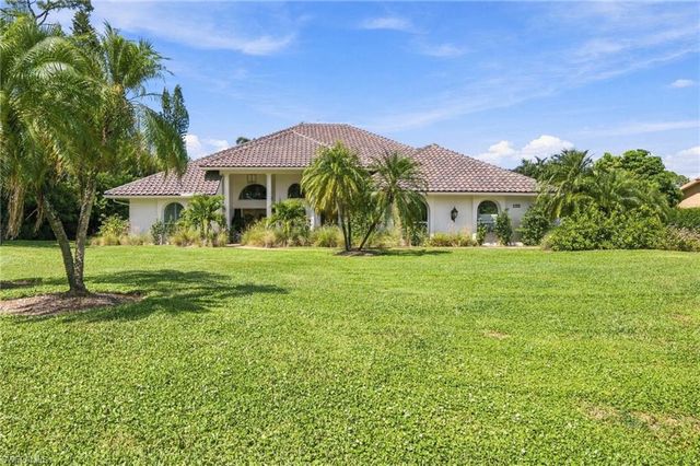 1936 Empress CT, Naples, FL 34110