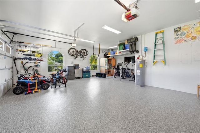 1936 Empress CT, Naples, FL 34110