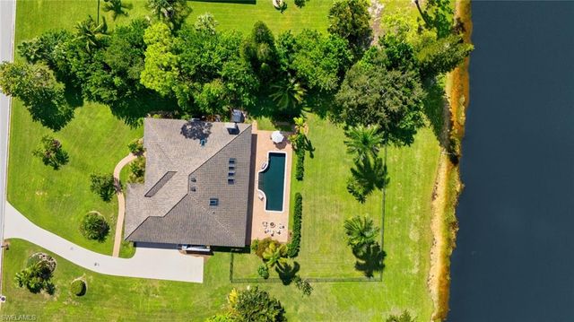 1936 Empress CT, Naples, FL 34110
