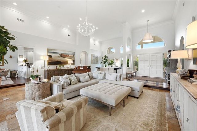 1936 Empress CT, Naples, FL 34110