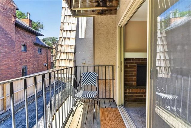 3608 Gillham Road 26, Kansas City, MO 64111