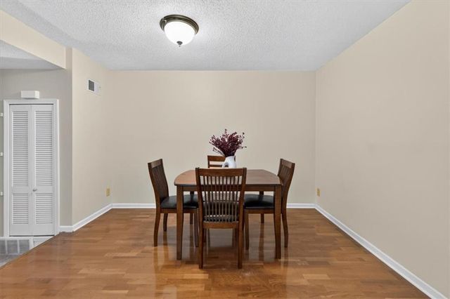 3608 Gillham Road 26, Kansas City, MO 64111