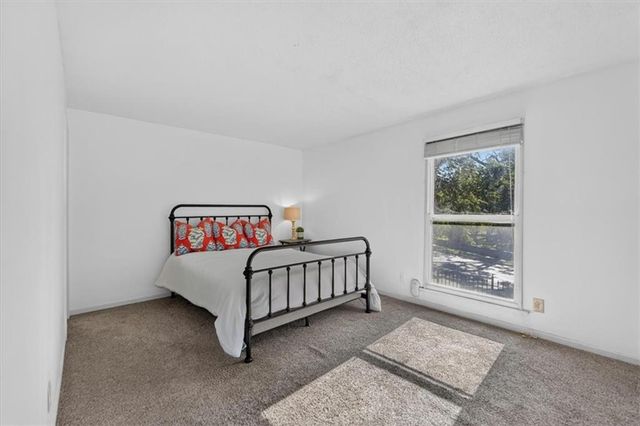 3608 Gillham Road 26, Kansas City, MO 64111