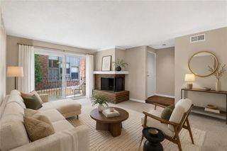 3608 Gillham Road 26, Kansas City, MO 64111