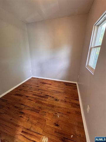 117 12th Street 3, Newark, NJ 07107