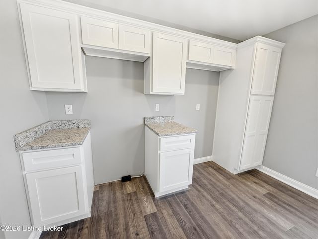 302 Rolling Meadows Ln, Bardstown, KY 40004