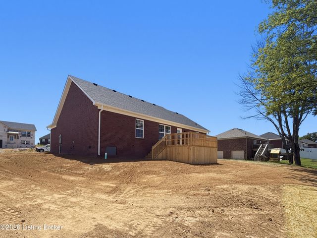 302 Rolling Meadows Ln, Bardstown, KY 40004