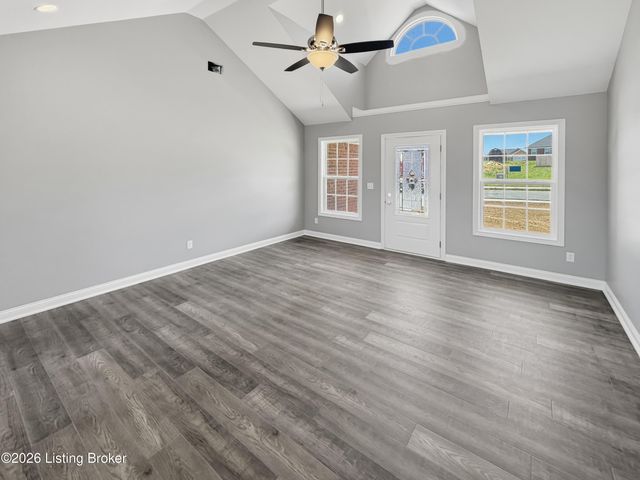 302 Rolling Meadows Ln, Bardstown, KY 40004