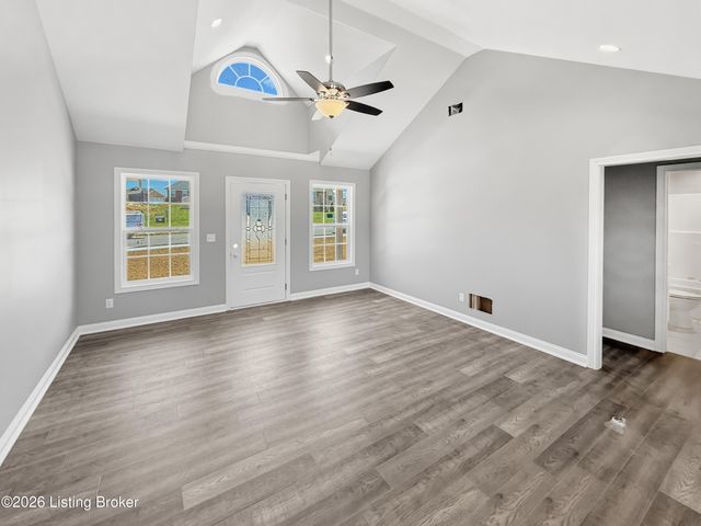 302 Rolling Meadows Ln, Bardstown, KY 40004