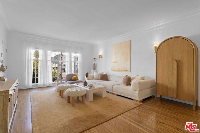 3348 James M Wood Boulevard 10, Los Angeles, CA 90006