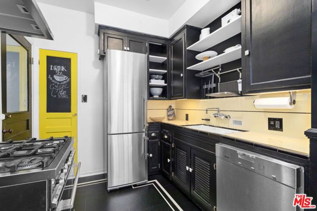 3348 James M Wood Boulevard 10, Los Angeles, CA 90006