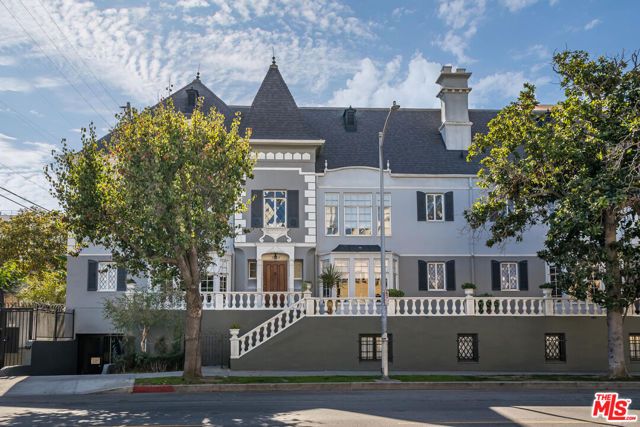 3348 James M Wood Boulevard 10, Los Angeles, CA 90006