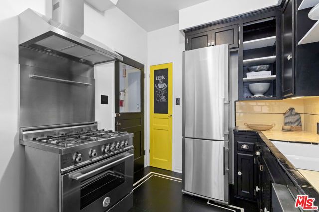 3348 James M Wood Boulevard 10, Los Angeles, CA 90006