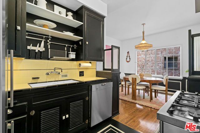 3348 James M Wood Boulevard 10, Los Angeles, CA 90006