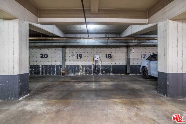 3348 James M Wood Boulevard 10, Los Angeles, CA 90006