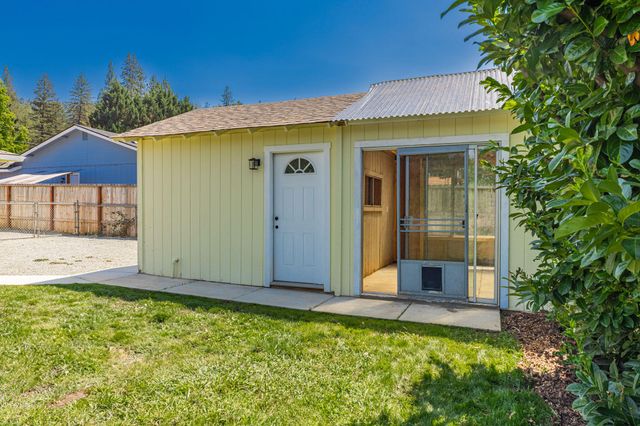2040 Hamilton Lane SW, Grants Pass, OR 97527