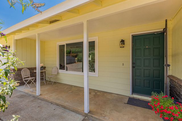 2040 Hamilton Lane SW, Grants Pass, OR 97527