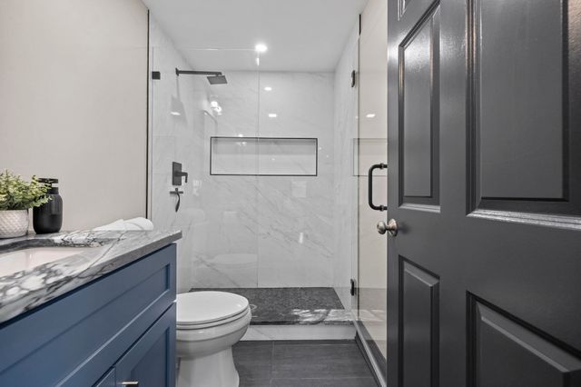 580 E 2nd St 6, Boston, MA 02127