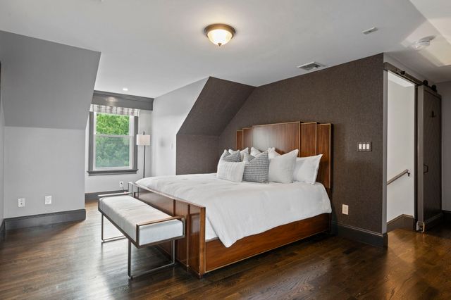 580 E 2nd St 6, Boston, MA 02127