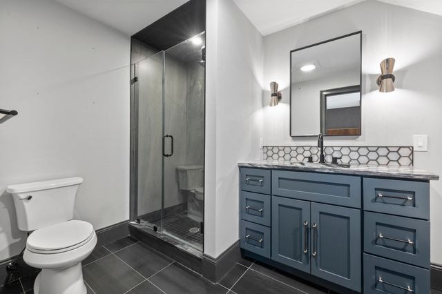 580 E 2nd St 6, Boston, MA 02127