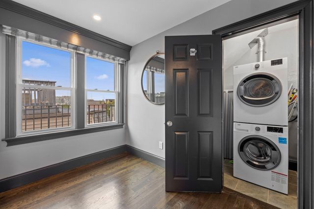 580 E 2nd St 6, Boston, MA 02127