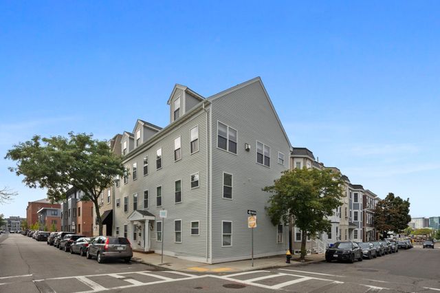 580 E 2nd St 6, Boston, MA 02127