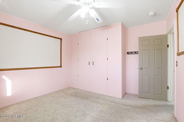 12708 Tieton Dr, Yakima, WA 98908