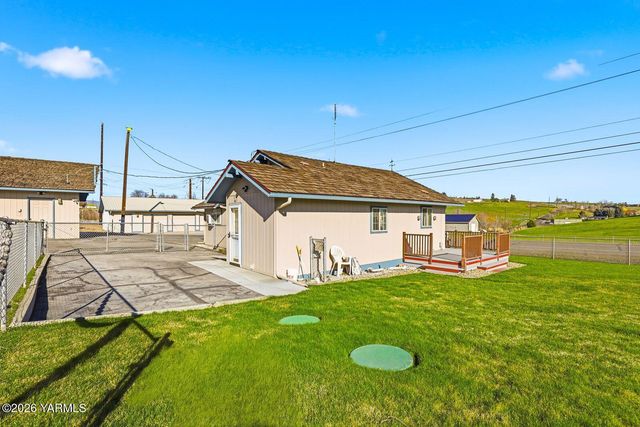 12708 Tieton Dr, Yakima, WA 98908