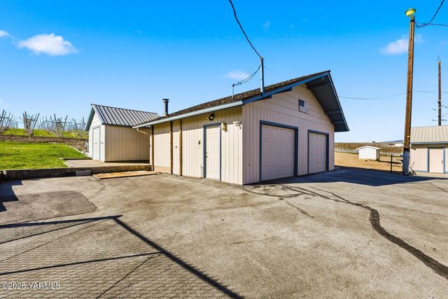 12708 Tieton Dr, Yakima, WA 98908