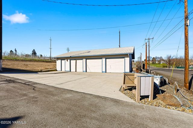 12708 Tieton Dr, Yakima, WA 98908