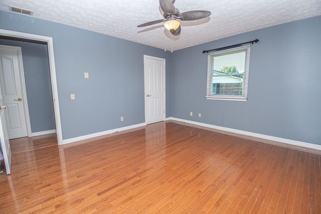 43 Ledan Street, Flemingsburg, KY 41041