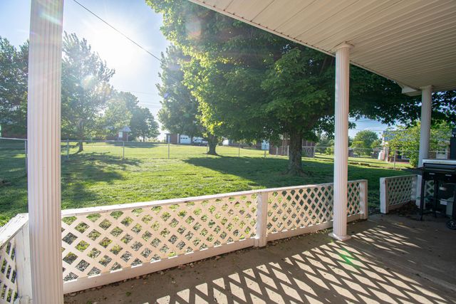 43 Ledan Street, Flemingsburg, KY 41041