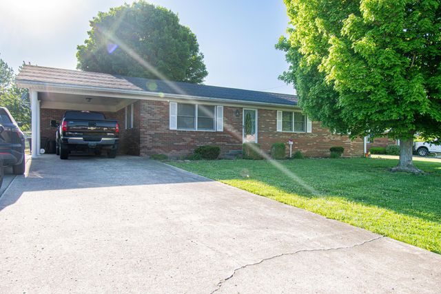 43 Ledan Street, Flemingsburg, KY 41041