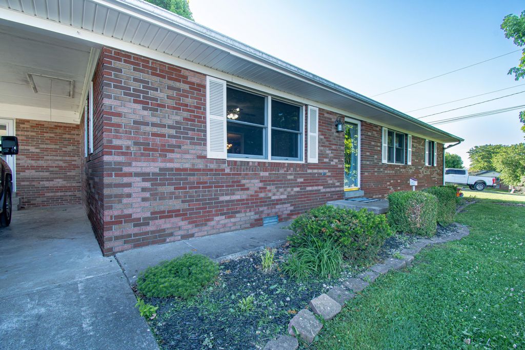 43 Ledan Street, Flemingsburg, KY 41041