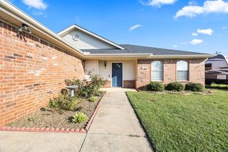 810 Honeysuckle Drive, Centerton, AR 72719