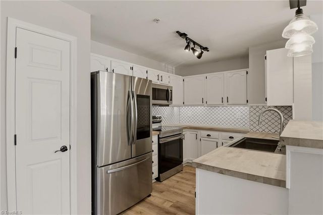 514 Rivertree Lane, Winston-salem, NC 27103