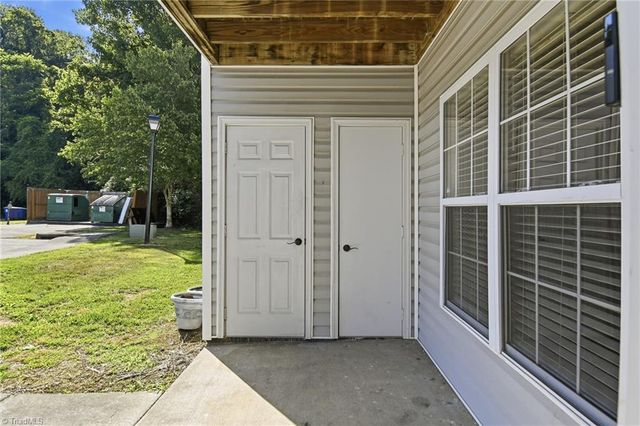 514 Rivertree Lane, Winston-salem, NC 27103
