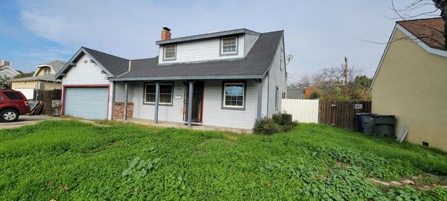 2315 E Santa Ana Avenue, Fresno, CA 93726