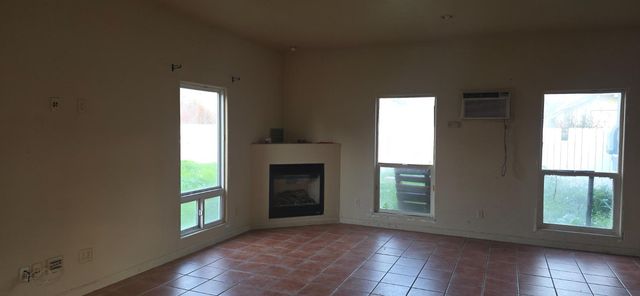 2315 E Santa Ana Avenue, Fresno, CA 93726