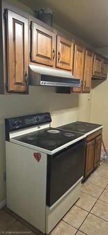 2315 E Santa Ana Avenue, Fresno, CA 93726