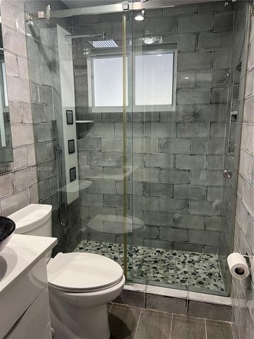 2713 Sherman St, Hollywood, FL 33020