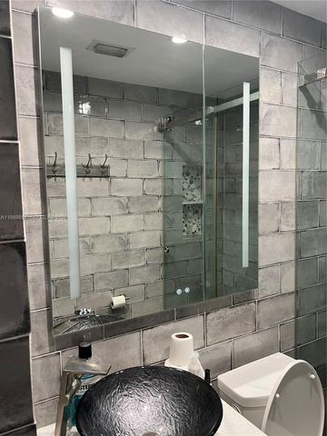 2713 Sherman St, Hollywood, FL 33020