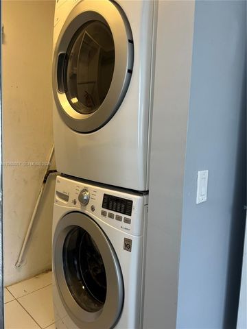 2713 Sherman St, Hollywood, FL 33020